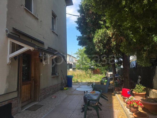 casa indipendente in vendita a Reggio nell'Emilia in zona Marmirolo