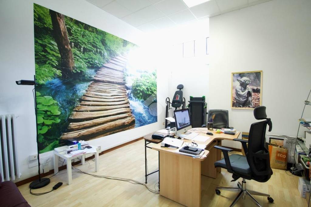 negozio in vendita a Reggio nell'Emilia in zona Mirabello