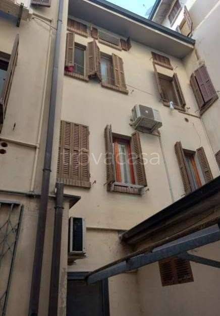 appartamento in vendita a Reggio nell'Emilia in zona Città Storica