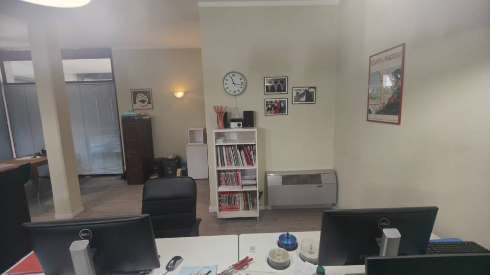 locale commerciale in vendita a Reggio nell'Emilia in zona Buco del Signore