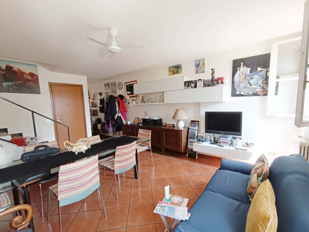 appartamento in vendita a Reggio nell'Emilia in zona Città Storica