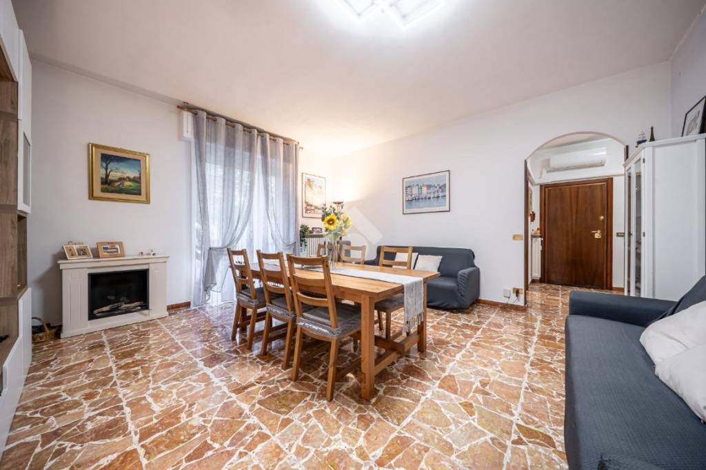 appartamento in vendita a Reggio nell'Emilia in zona Ospizio