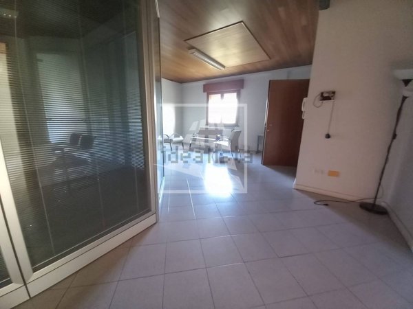 capannone in vendita a Reggio nell'Emilia in zona Baragalla