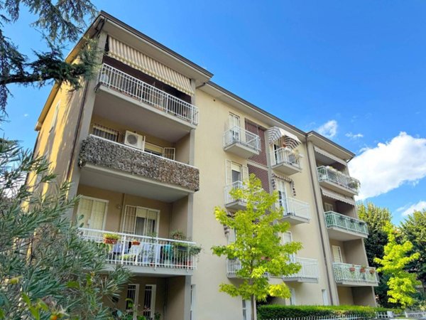 appartamento in vendita a Reggio nell'Emilia in zona Orologio