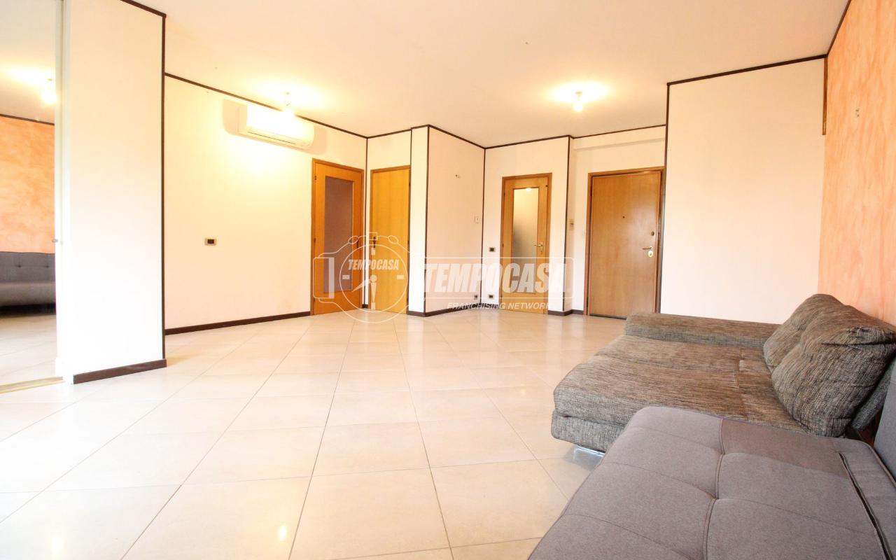 appartamento in vendita a Reggio nell'Emilia in zona Città Storica