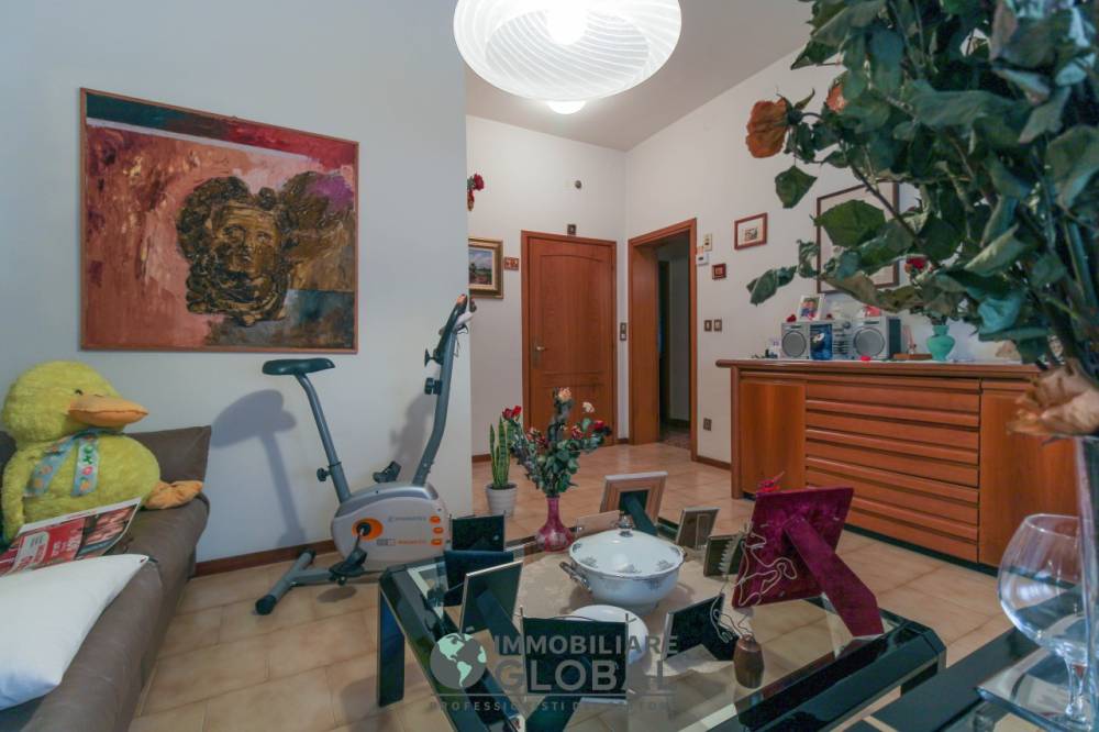 casa indipendente a Reggio nell'Emilia in zona Compagnoni / Migliolungo