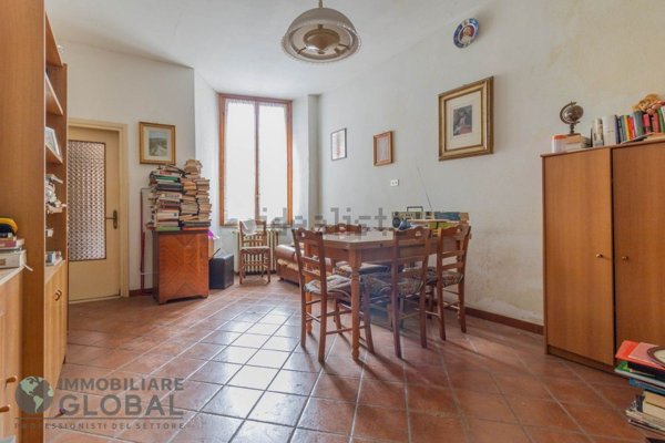 casa indipendente in vendita a Reggio nell'Emilia in zona Città Storica