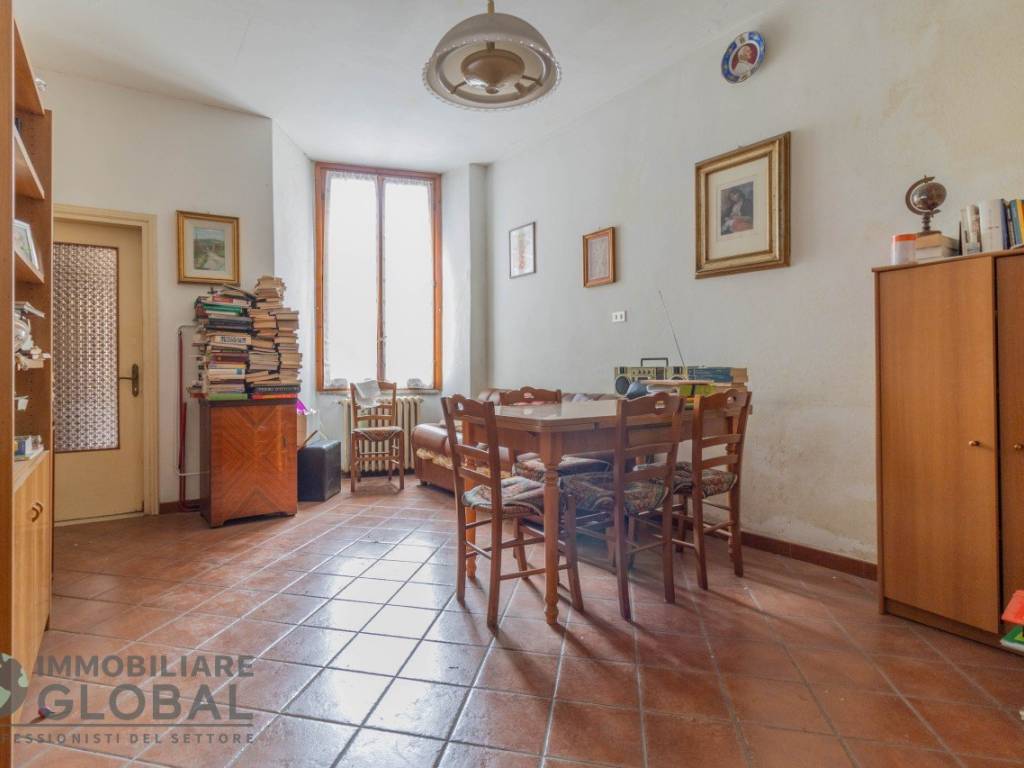 casa indipendente in vendita a Reggio nell'Emilia in zona Città Storica