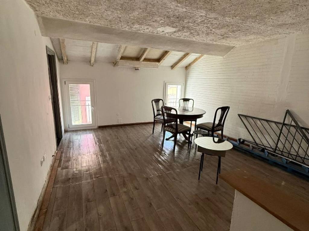 appartamento in vendita a Reggio nell'Emilia in zona Città Storica