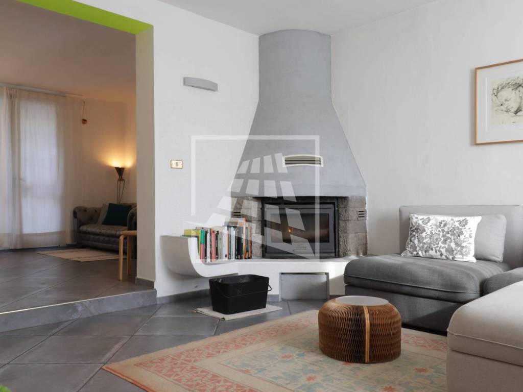 casa indipendente in vendita a Reggio nell'Emilia in zona Codemondo