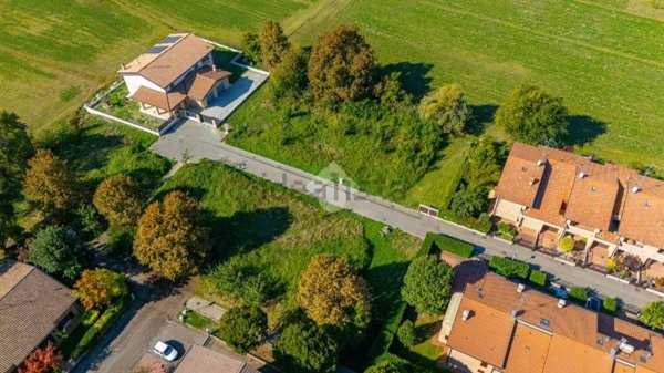 casa indipendente in vendita a Reggio nell'Emilia in zona Pieve Modolena