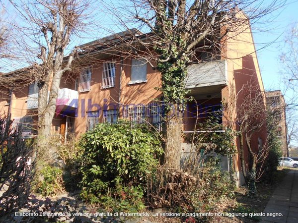 casa indipendente a Reggio nell'Emilia in zona San Pellegrino / Villa Canali