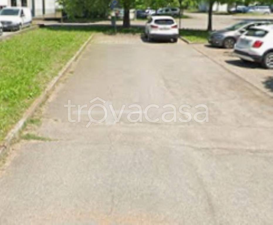 ufficio in vendita a Reggio nell'Emilia in zona San Maurizio