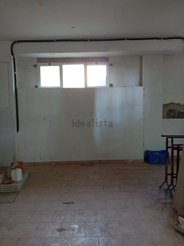 locale di sgombero in vendita a Reggio nell'Emilia in zona Città Storica