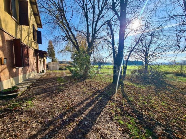 casa indipendente in vendita a Reggio nell'Emilia in zona Masone