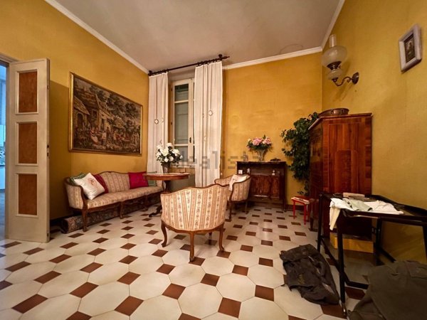 appartamento in vendita a Reggio nell'Emilia in zona Città Storica