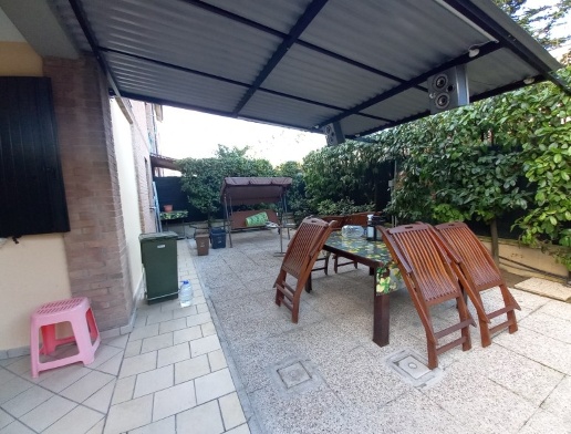 casa indipendente in vendita a Reggio nell'Emilia in zona Fogliano