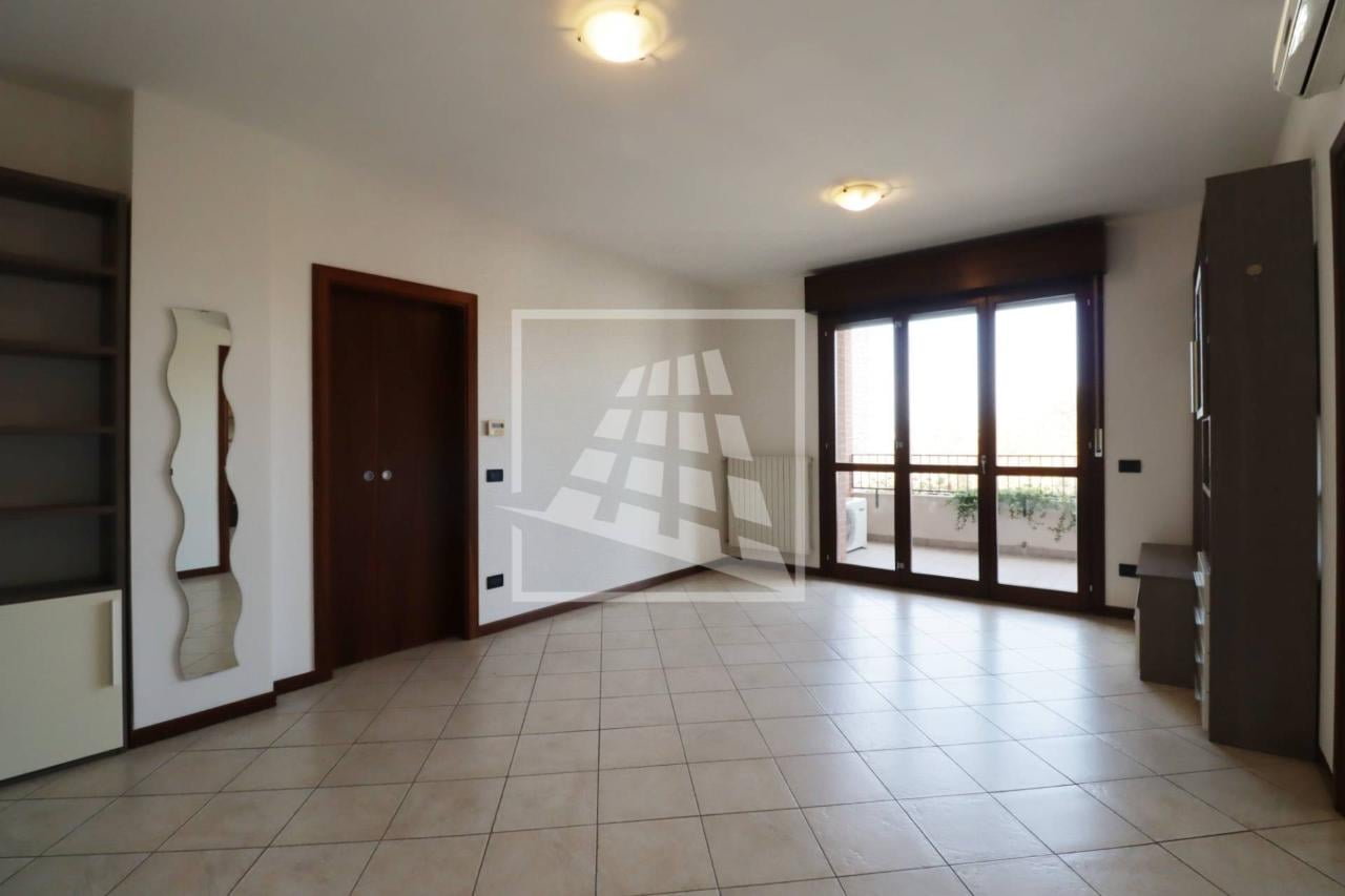 appartamento in vendita a Reggio nell'Emilia in zona Città Storica