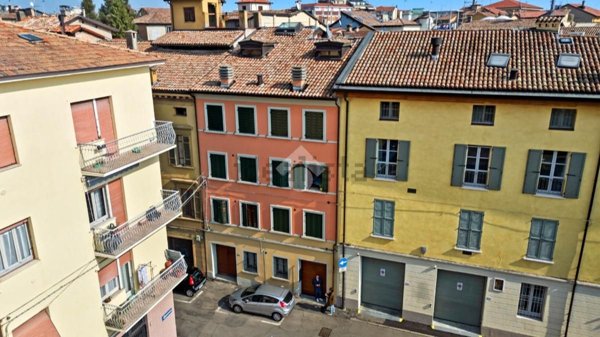 appartamento in vendita a Reggio nell'Emilia in zona Città Storica