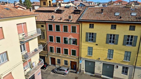 appartamento in vendita a Reggio nell'Emilia in zona Città Storica