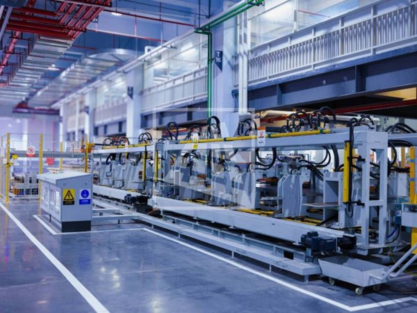 locale commerciale in vendita a Reggio nell'Emilia