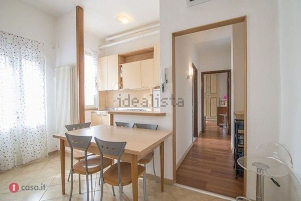 casa indipendente a Reggio nell'Emilia in zona San Pellegrino / Villa Canali