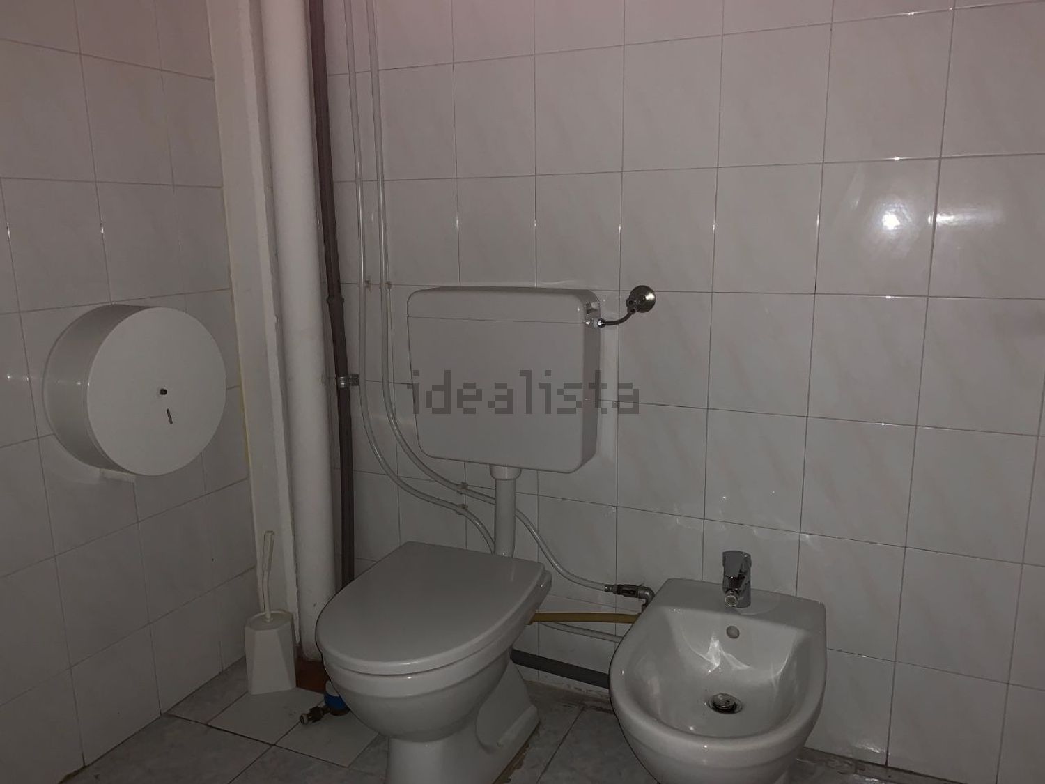 ufficio in vendita a Reggio nell'Emilia in zona Ospizio