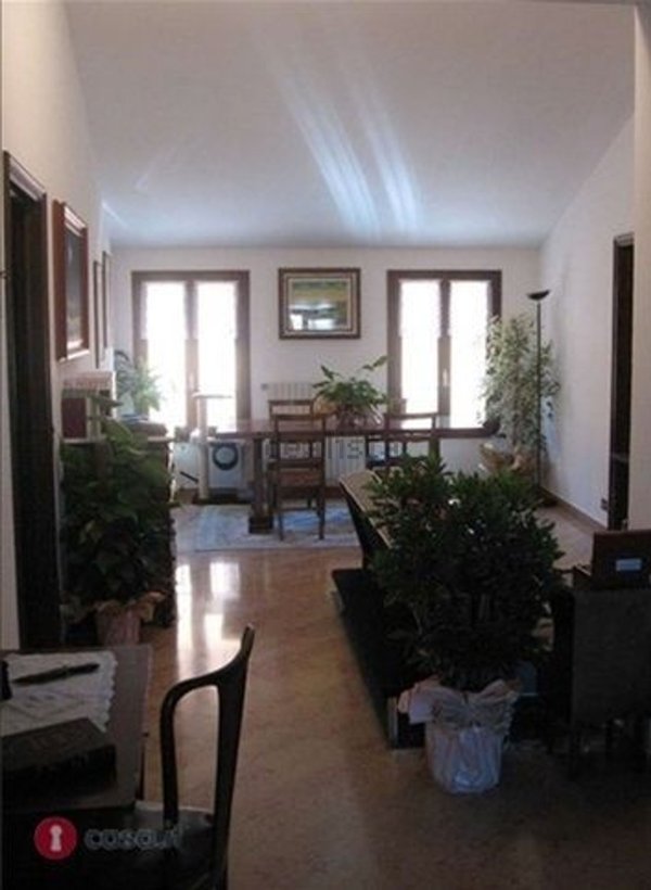 appartamento in vendita a Reggio nell'Emilia in zona Città Storica