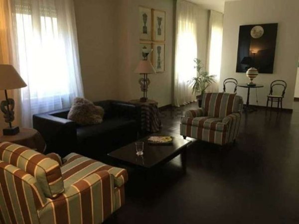 appartamento in vendita a Reggio nell'Emilia in zona Città Storica