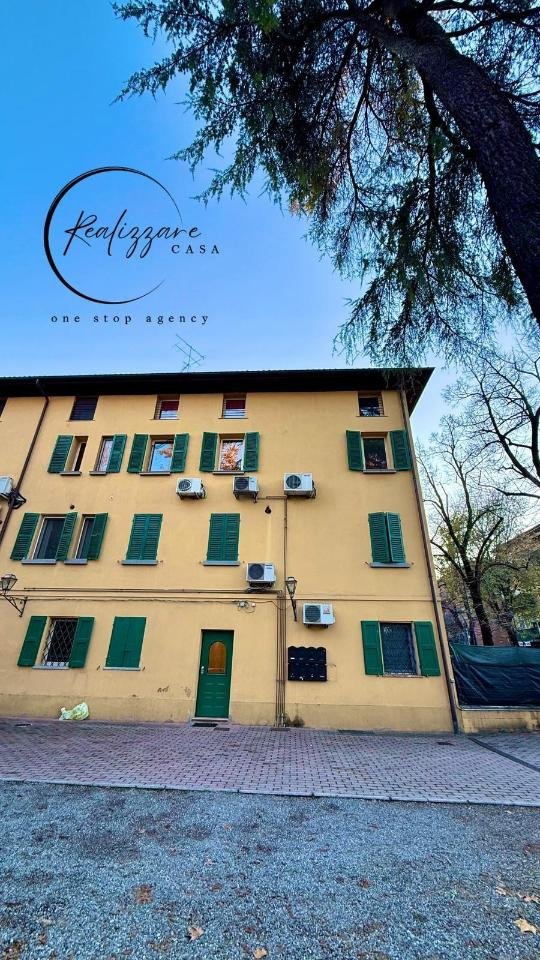 appartamento in vendita a Reggio nell'Emilia in zona Città Storica