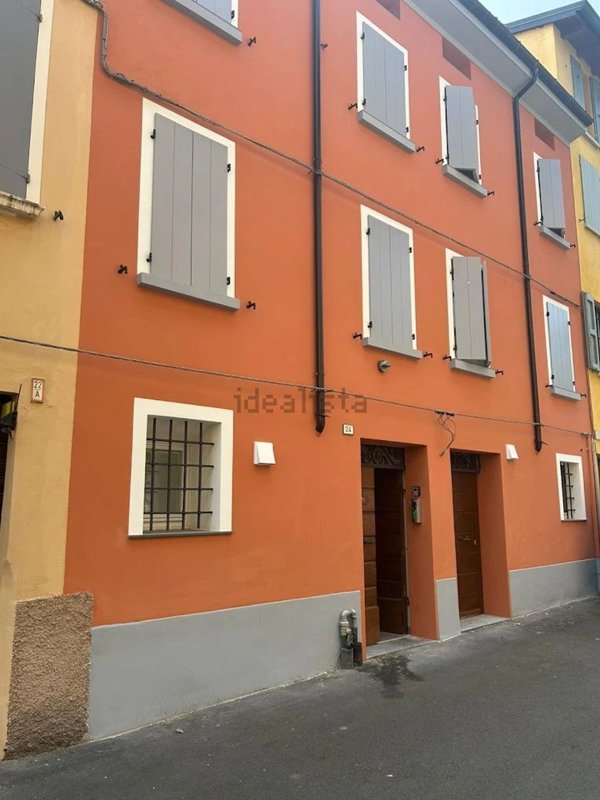 appartamento in vendita a Reggio nell'Emilia in zona Città Storica