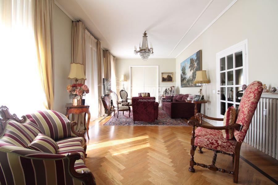 appartamento in vendita a Reggio nell'Emilia in zona Città Storica