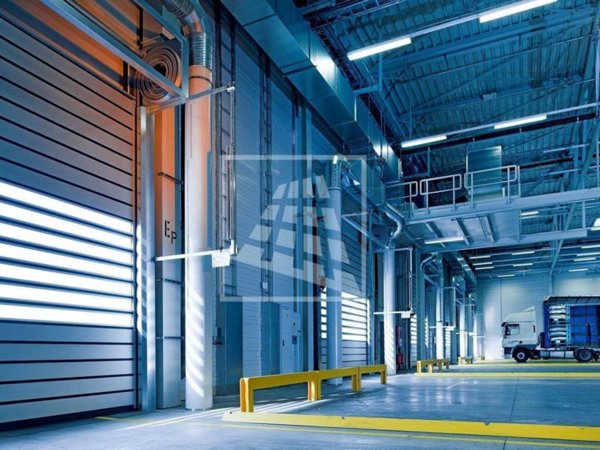 locale commerciale in vendita a Reggio nell'Emilia