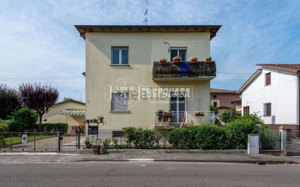 appartamento in vendita a Reggio nell'Emilia in zona Compagnoni / Migliolungo