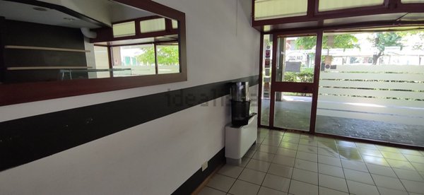 locale commerciale in vendita a Reggio nell'Emilia in zona Pappagnocca
