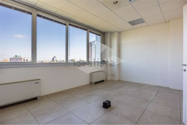 ufficio in vendita a Reggio nell'Emilia in zona San Maurizio