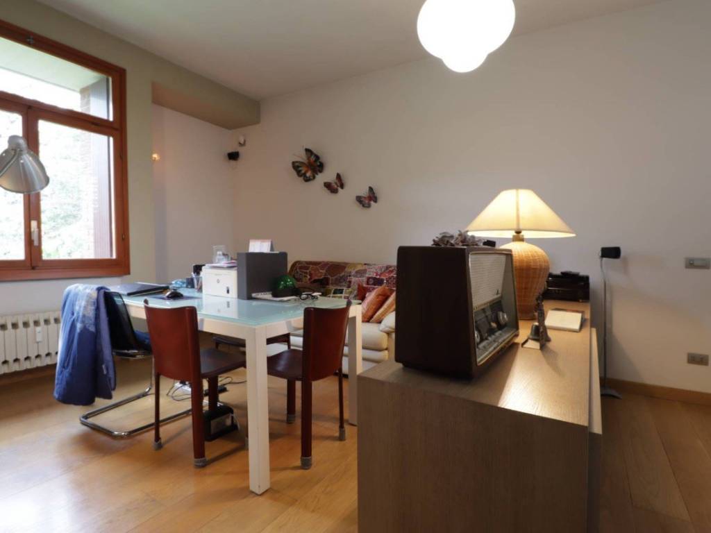 appartamento in vendita a Reggio nell'Emilia in zona Città Storica