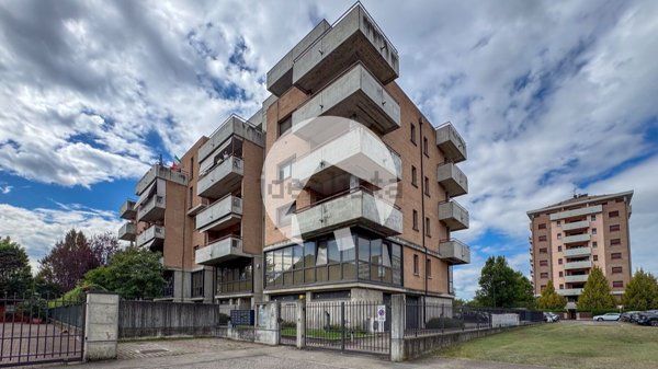 ufficio in vendita a Reggio nell'Emilia in zona San Prospero Strinati