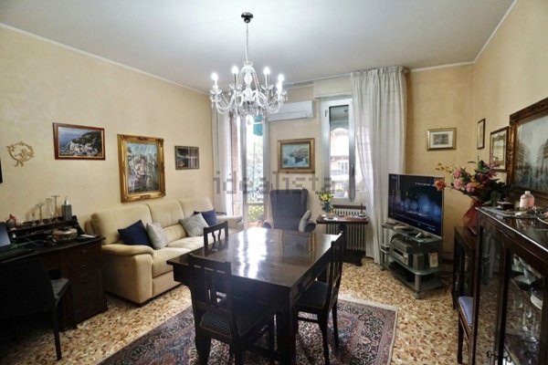 appartamento in vendita a Reggio nell'Emilia in zona Mirabello