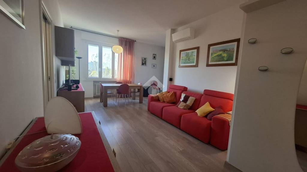 appartamento in vendita a Reggio nell'Emilia in zona Rosta Nuova