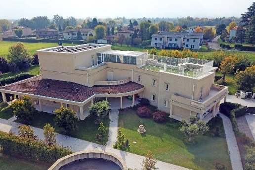 casa indipendente in vendita a Reggio nell'Emilia