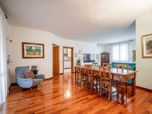 appartamento in vendita a Reggio nell'Emilia in zona Città Storica