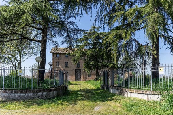 casa indipendente in vendita a Reggio nell'Emilia in zona San Bartolomeo