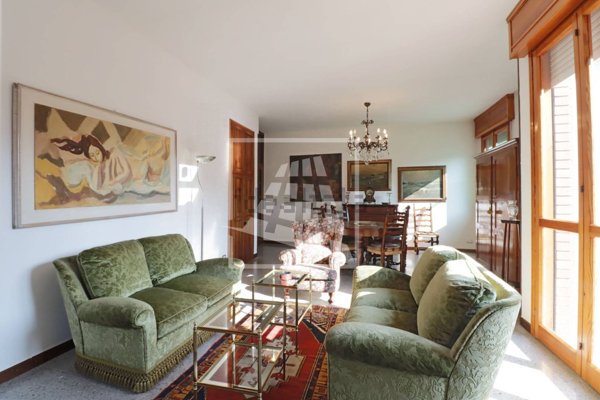 appartamento in vendita a Reggio nell'Emilia in zona Città Storica