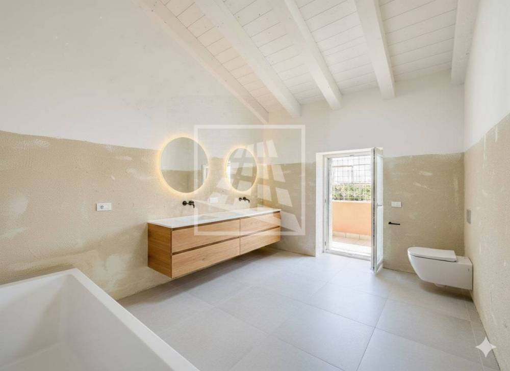 appartamento in vendita a Reggio nell'Emilia in zona Orologio