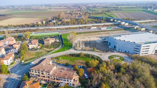 casa indipendente in vendita a Reggio nell'Emilia in zona Roncocesi
