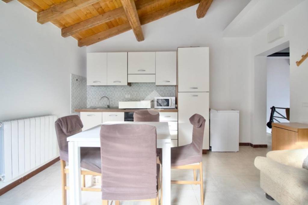 appartamento in vendita a Reggio nell'Emilia in zona Città Storica