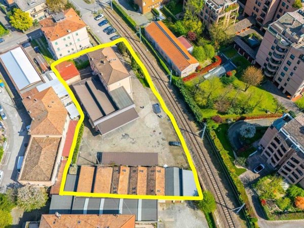 terreno edificabile in vendita a Reggio nell'Emilia in zona Città Storica