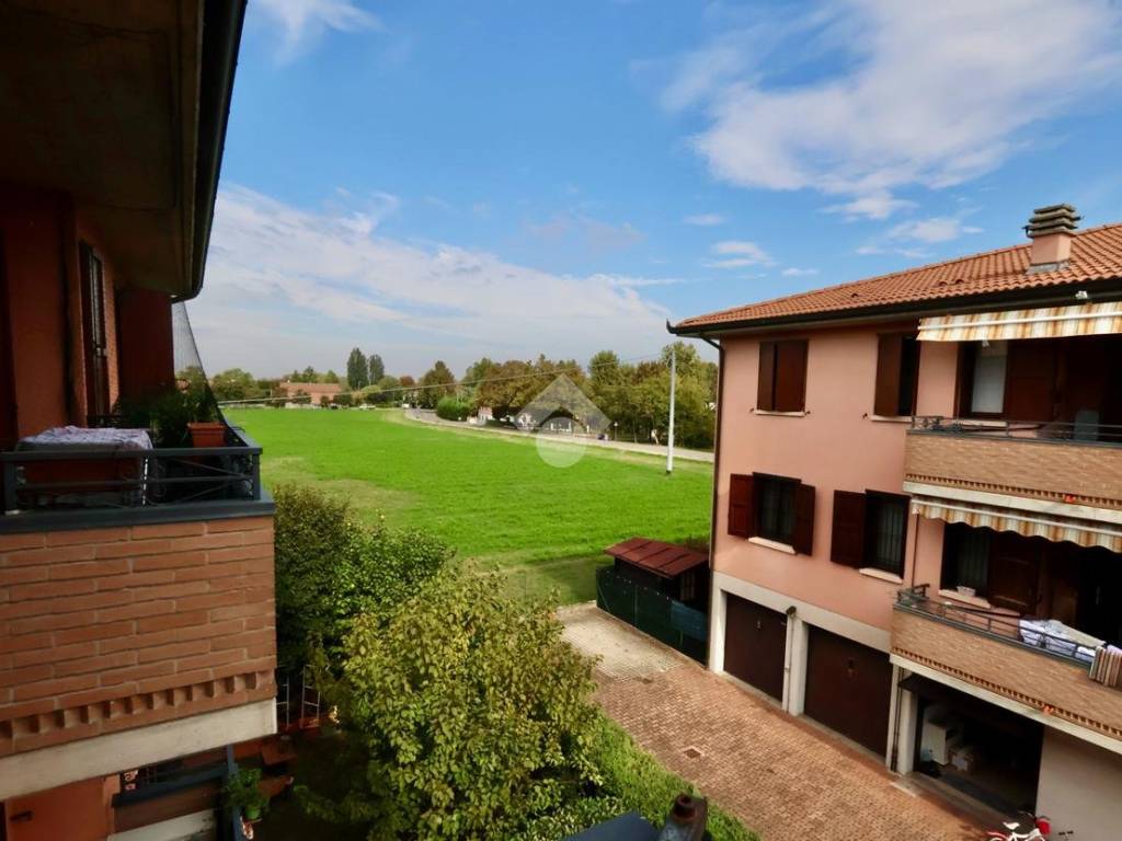 appartamento in vendita a Reggio nell'Emilia in zona Massenziatico