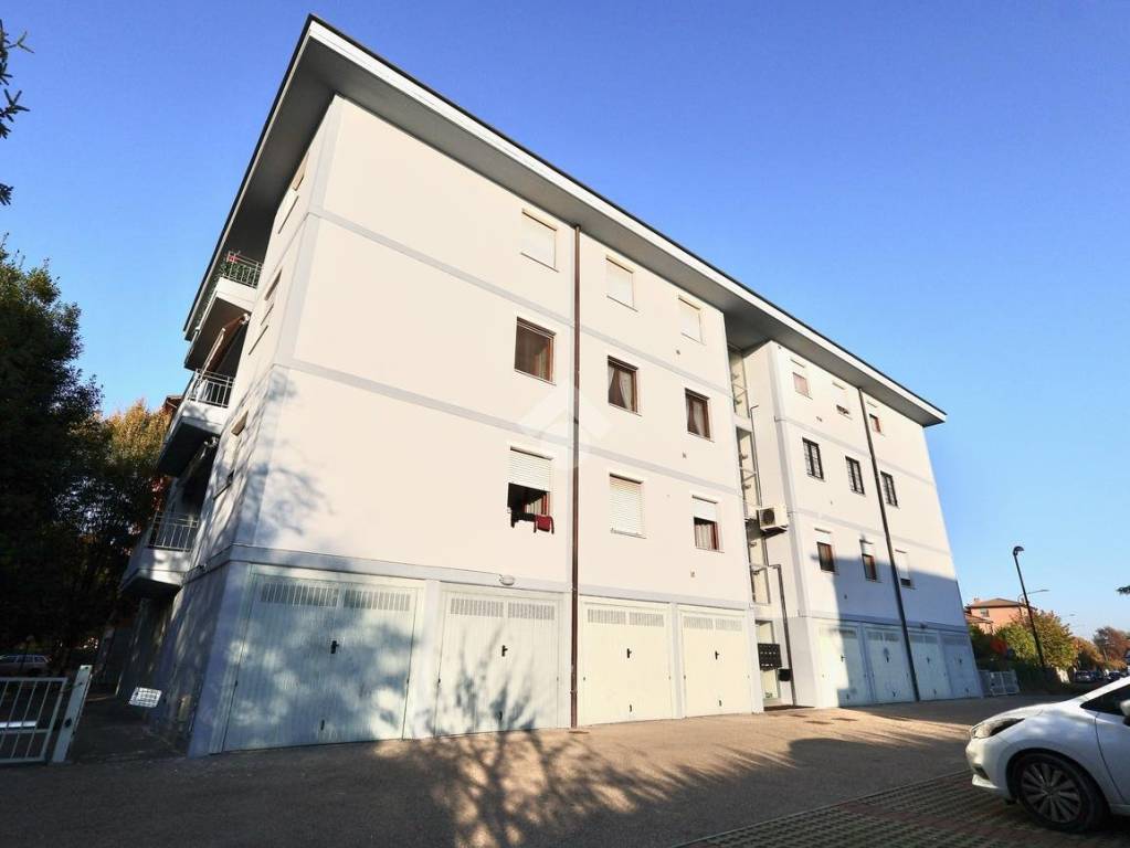 appartamento in vendita a Reggio nell'Emilia in zona San Prospero Strinati